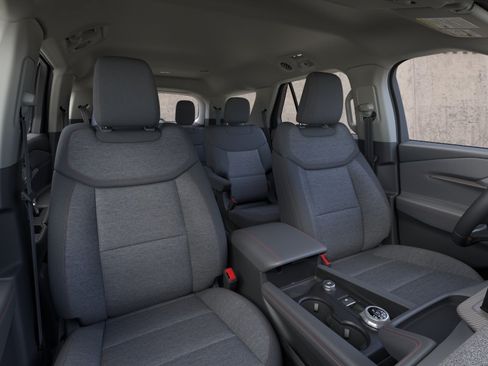 Used 2026 Ford Explorer Active AWD/4WD image 10