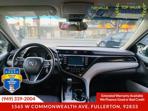 Used 2020 Toyota Camry LE image 31