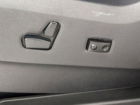 Used 2019 Dodge Grand Caravan SXT FWD image 13