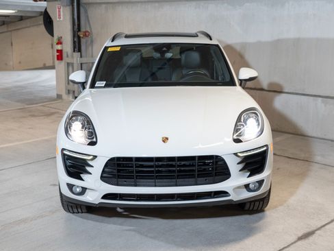 Certified 2018 Porsche Macan AWD/4WD image 6