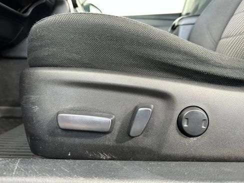 Used 2016 Toyota Camry LE FWD image 22