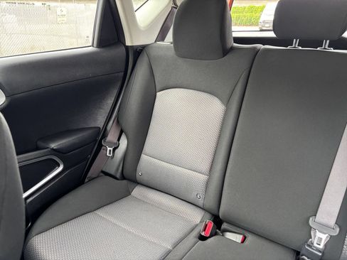 Used 2025 Kia Soul LX w/ LX Technology Package FWD image 37