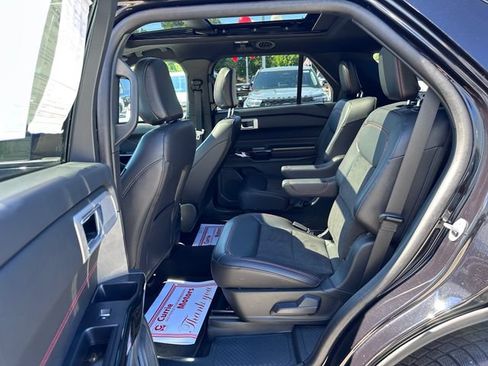 Certified 2024 Ford Explorer ST-Line w/ Class IV Trailer Tow Package AWD/4WD image 9