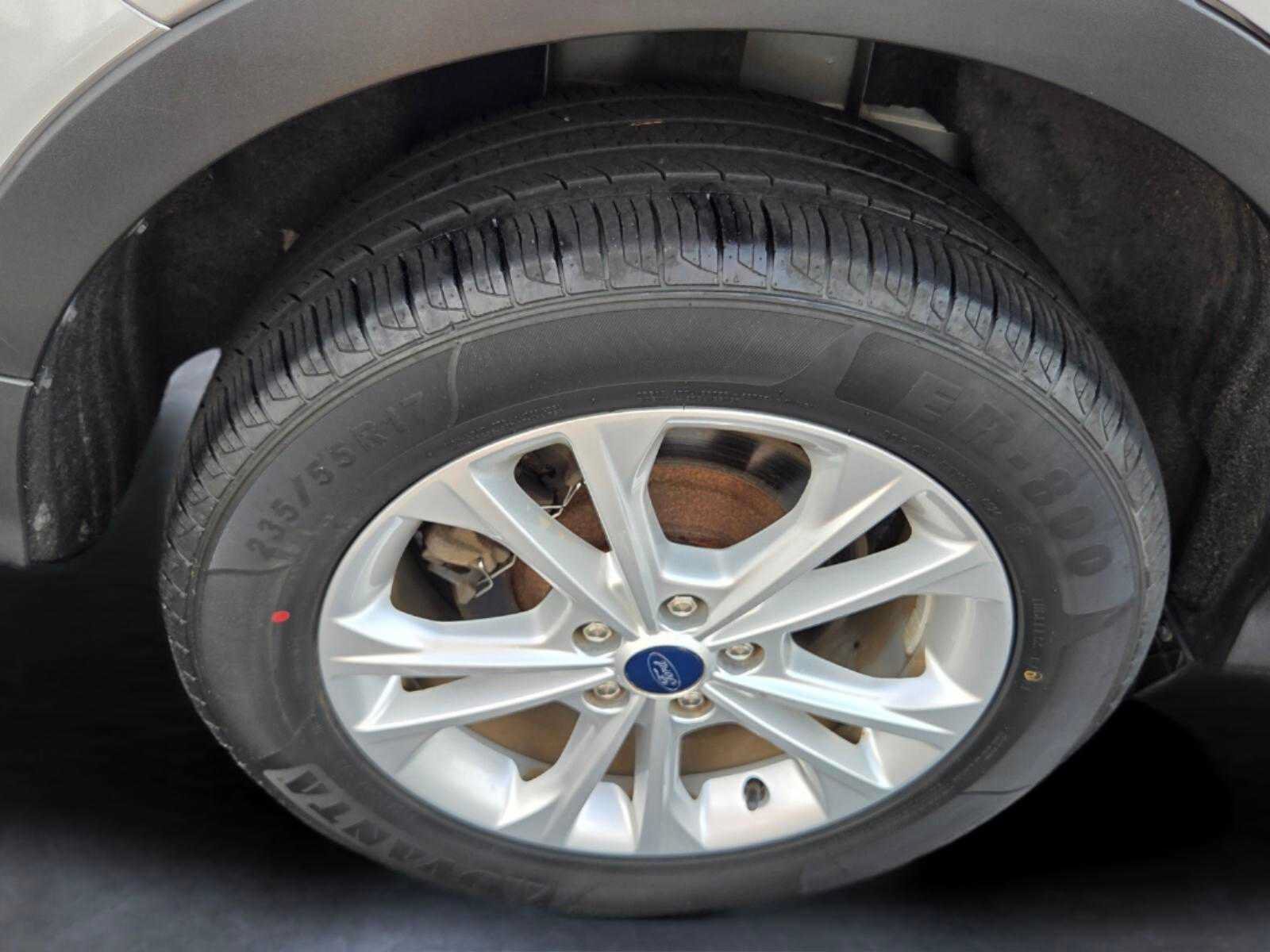 Used 2018 Ford Escape SE FWD image 17