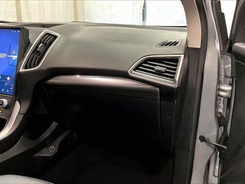 Used 2022 Ford Edge SEL w/ Convenience Package image 15