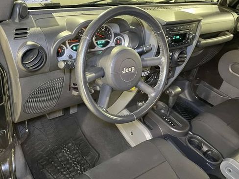 Used 2007 Jeep Wrangler Unlimited Sahara AWD/4WD image 15