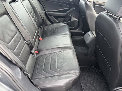 Used 2019 Volkswagen Jetta SEL Premium image 11