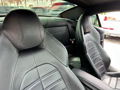 Used 2015 Ferrari California T RWD image 42