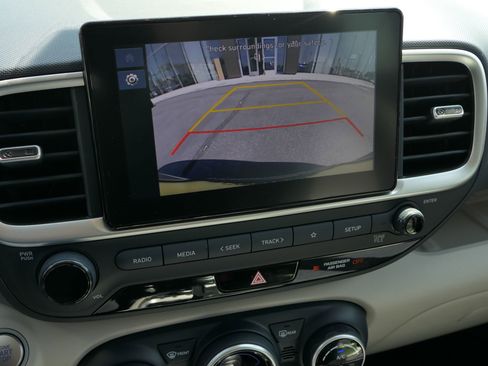 Used 2026 Hyundai Venue SEL FWD image 19
