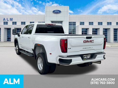 Used 2024 GMC Sierra 3500 Denali image 9