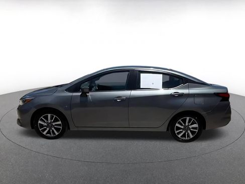 Used 2025 Nissan Versa SV FWD image 12