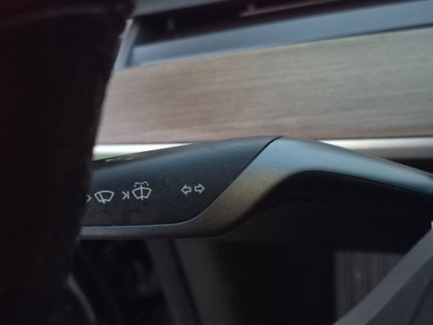 Used 2018 Tesla Model 3 Mid Range RWD image 15