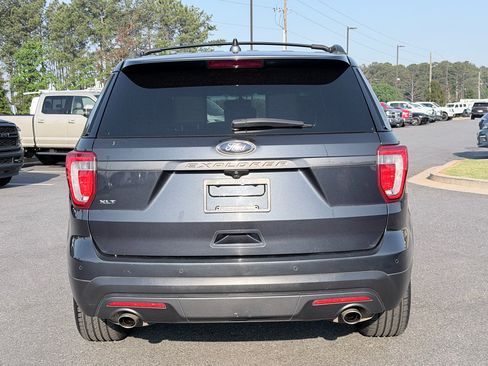 Used 2017 Ford Explorer XLT w/ Equipment Group 202A FWD image 6