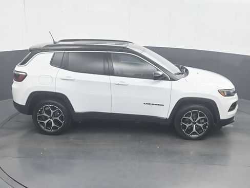 Used 2025 Jeep Compass Limited AWD/4WD image 26