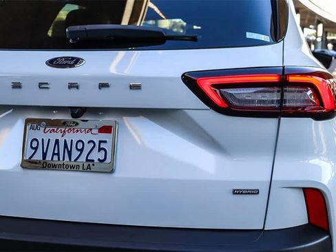 Used 2025 Ford Escape ST-Line w/ Equipment Group 301A image 9