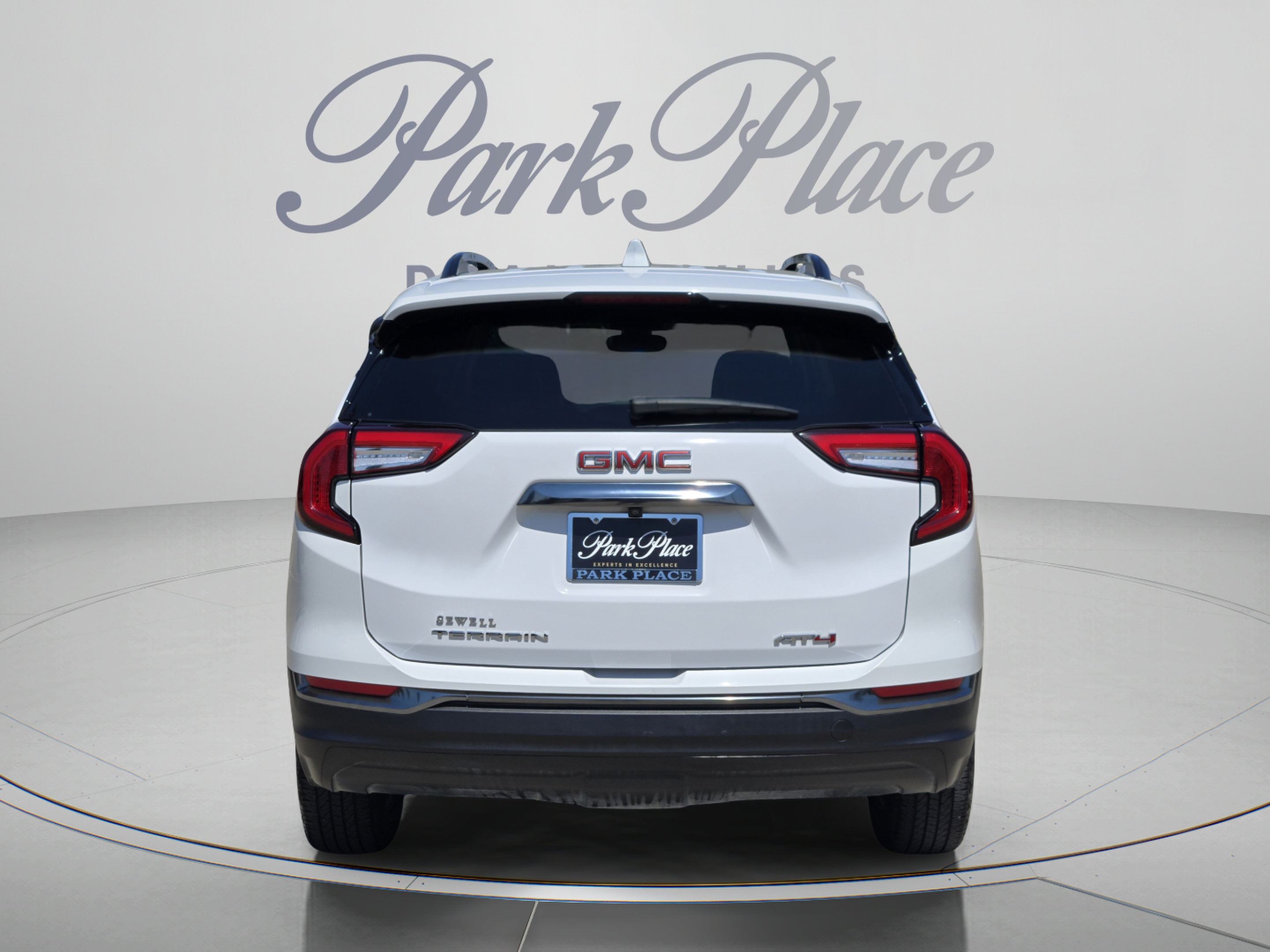Used 2023 GMC Terrain AT4 AWD/4WD image 4