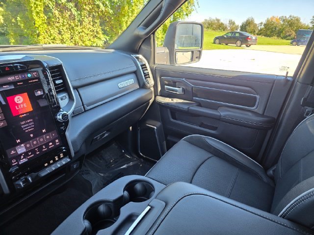 Used 2026 RAM 2500 Laramie AWD/4WD image 38