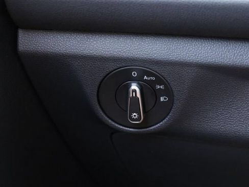 Certified 2025 Volkswagen Jetta S FWD image 18
