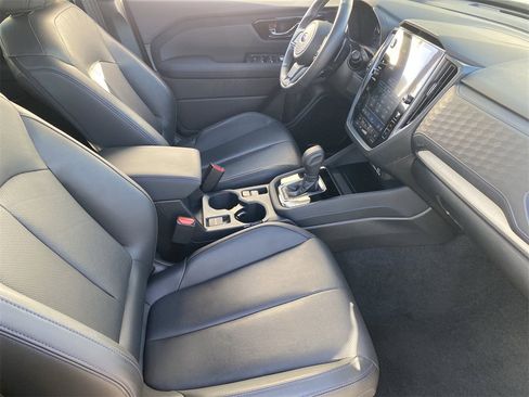 Used 2025 Subaru Forester Limited image 8