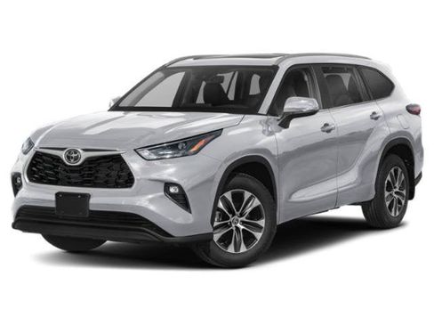 Used 2023 Toyota Highlander XLE AWD/4WD image 1