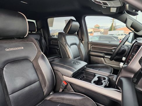 Used 2025 RAM 1500 Laramie image 18