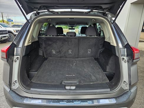 Used 2021 Nissan Rogue SV image 11