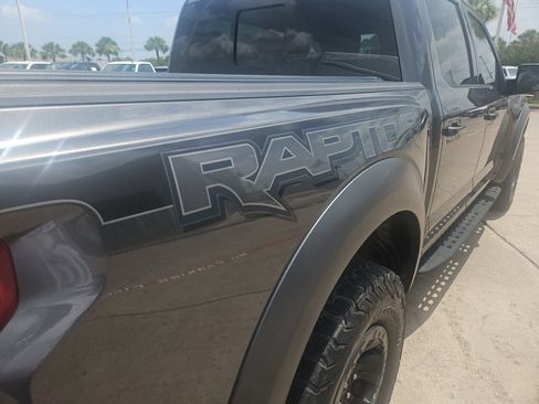 Used 2018 Ford F150 Raptor w/ Equipment Group 802A Luxury AWD/4WD image 5