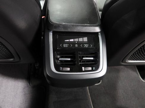 Used 2019 Volvo XC90 T6 R-Design w/ Protection Package Premier AWD/4WD image 29