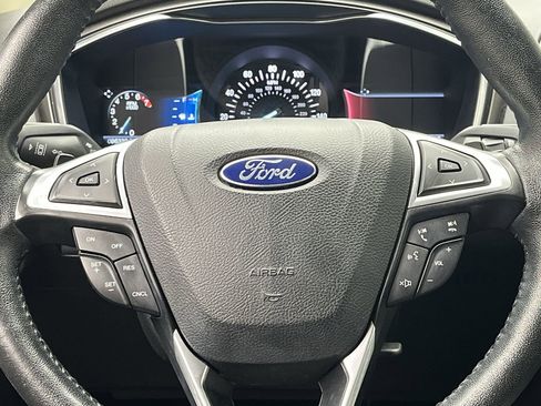 Used 2017 Ford Fusion SE image 14