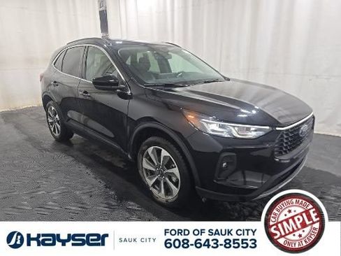 Used 2025 Ford Escape Platinum AWD/4WD image 1