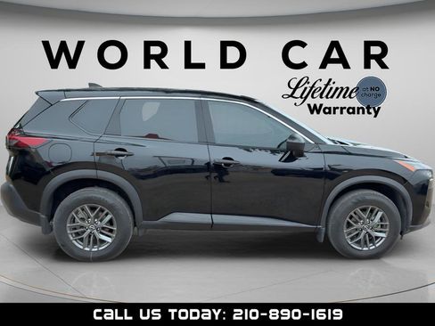 Used 2023 Nissan Rogue S image 5