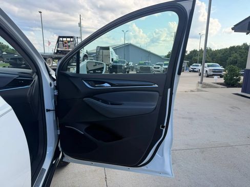 Used 2019 Buick Enclave Essence FWD image 47