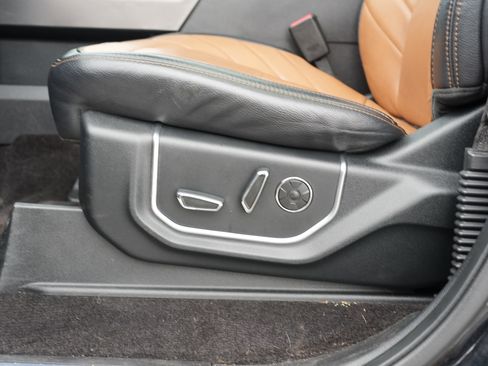 Used 2016 Ford F150 Limited image 15