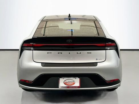 New 2027 Toyota Prius XLE FWD image 5