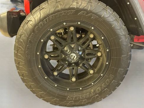 Used 2022 Jeep Gladiator Mojave w/ Trailer Tow Package AWD/4WD image 31