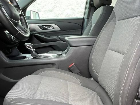 Used 2023 Chevrolet Traverse LT AWD/4WD image 7