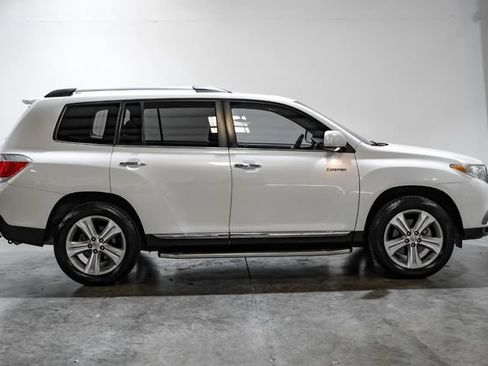 Used 2013 Toyota Highlander Limited FWD image 10