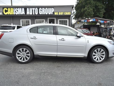 Used 2014 Lincoln MKS FWD image 5