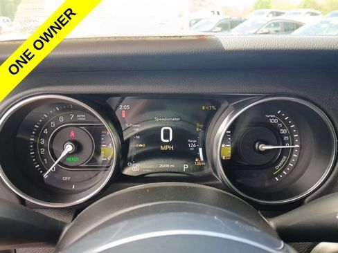 Used 2022 Jeep Wrangler Unlimited Rubicon 4xe w/ Cold Weather Group AWD/4WD image 27