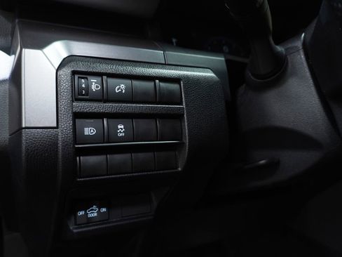 Certified 2025 Toyota Tacoma SR5 image 20