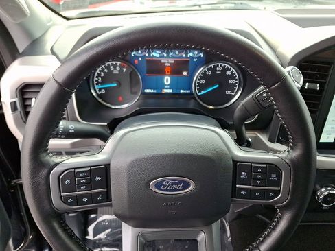 Certified 2022 Ford F150 XLT w/ Equipment Group 302A High image 19