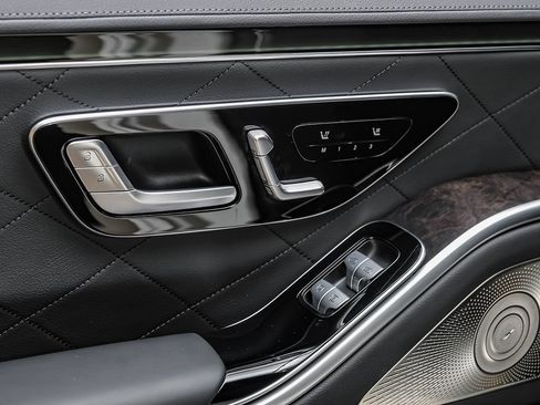 Used 2022 Mercedes-Benz S 580 4MATIC Sedan image 55