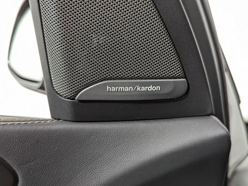 Certified 2025 BMW X7 M60i image 18