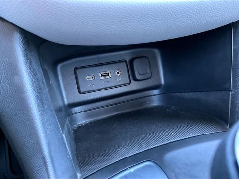 Used 2019 Chevrolet Equinox LS image 30