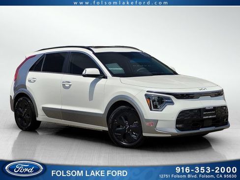 Used 2023 Kia Niro Wave FWD image 1