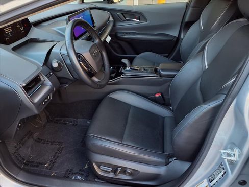Certified 2023 Toyota Prius XLE image 17