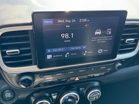 Certified 2025 Hyundai Venue SEL FWD image 20