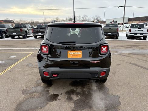 Certified 2023 Jeep Renegade Trailhawk image 4
