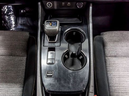 Used 2022 Nissan Rogue SV image 22