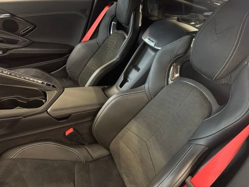 Used 2023 Chevrolet Corvette Z06 w/ Stealth Interior Trim Package RWD image 6